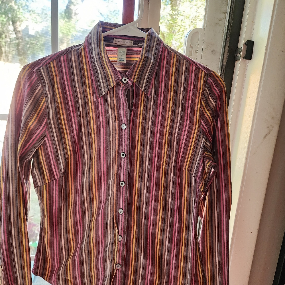 Old Navy women small size multi colors  blouse